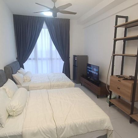 Sky Trees 4 Guests High Floor Smart Tv Garden View A1801 Daire Johor Bahru Dış mekan fotoğraf