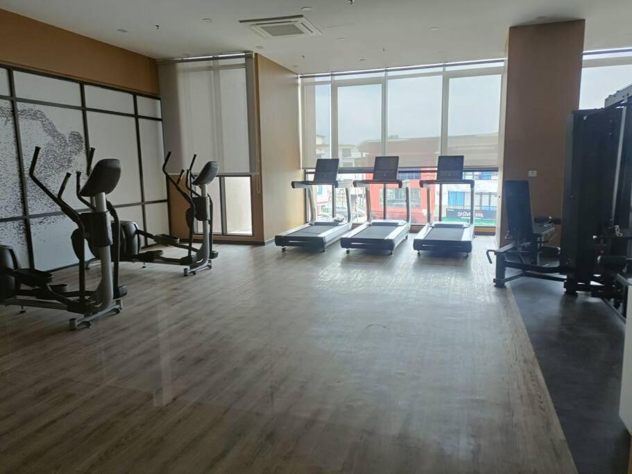 Sky Trees 4 Guests High Floor Smart Tv Garden View A1801 Daire Johor Bahru Dış mekan fotoğraf