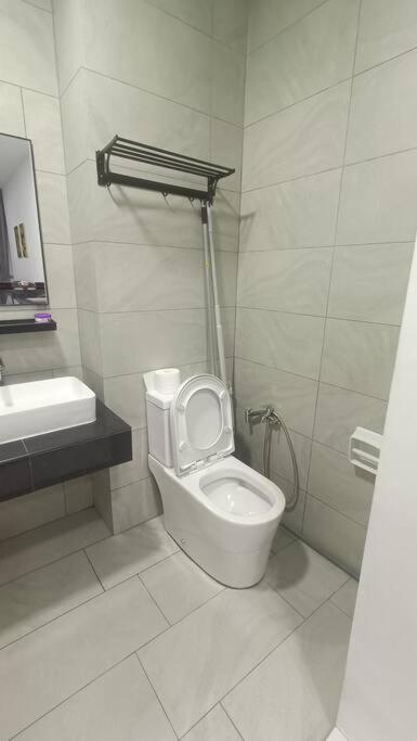 Sky Trees 4 Guests High Floor Smart Tv Garden View A1801 Daire Johor Bahru Dış mekan fotoğraf