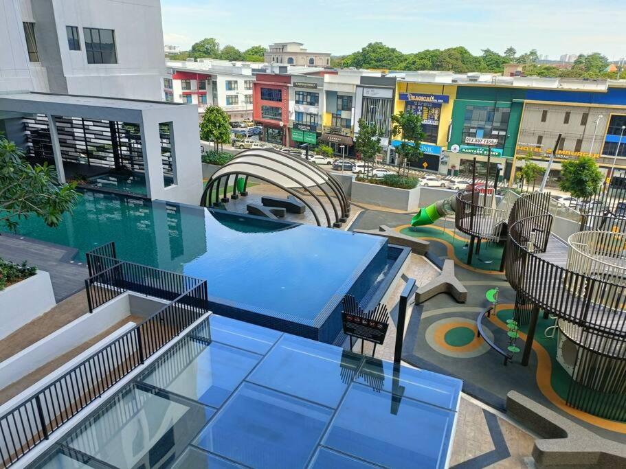 Sky Trees 4 Guests High Floor Smart Tv Garden View A1801 Daire Johor Bahru Dış mekan fotoğraf